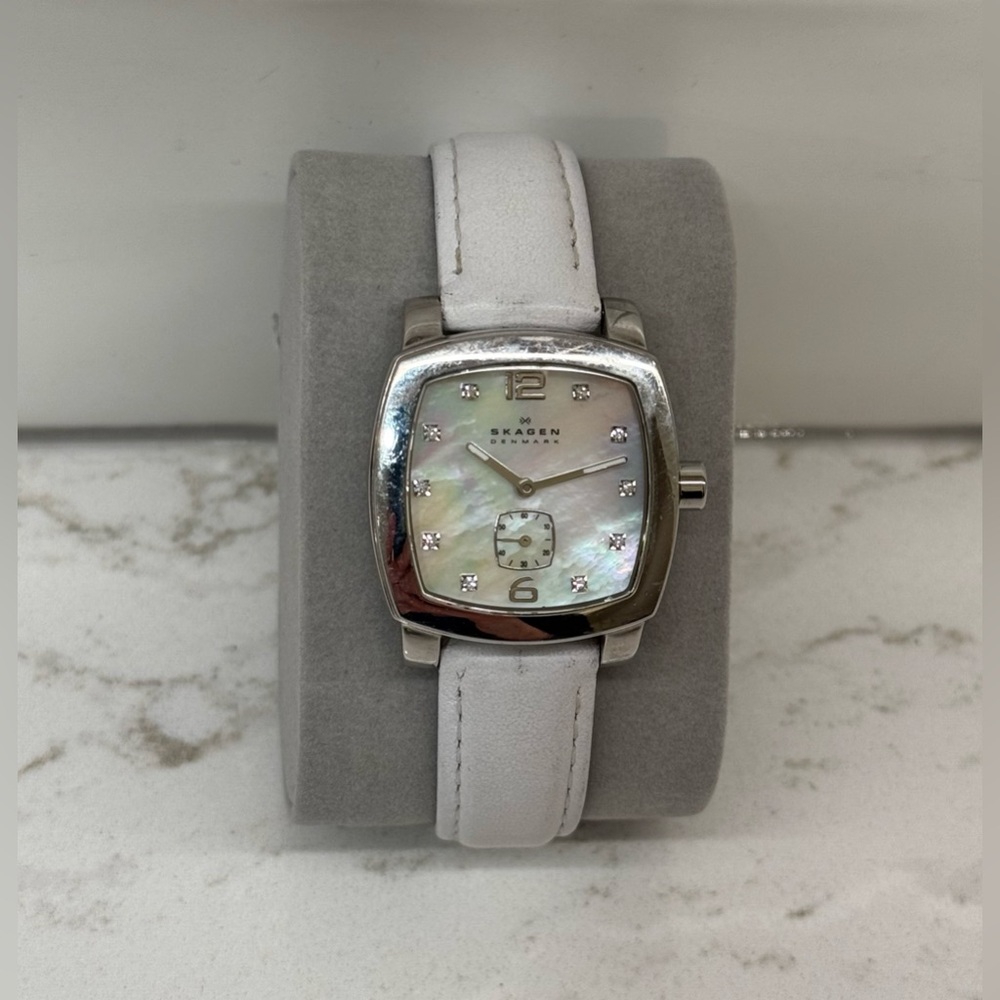 Skagen Mother of Pearl Women’s Watch • White Leather Band • Works ⌚✨